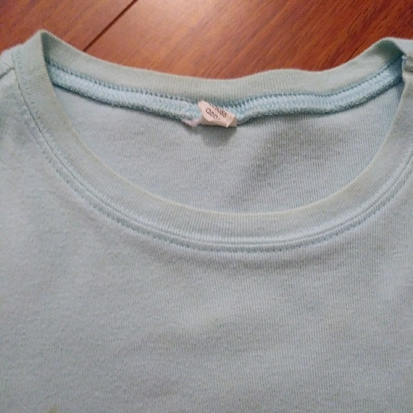 Old Navy "I ❤ MOM" Tees - Picture 6 of 8